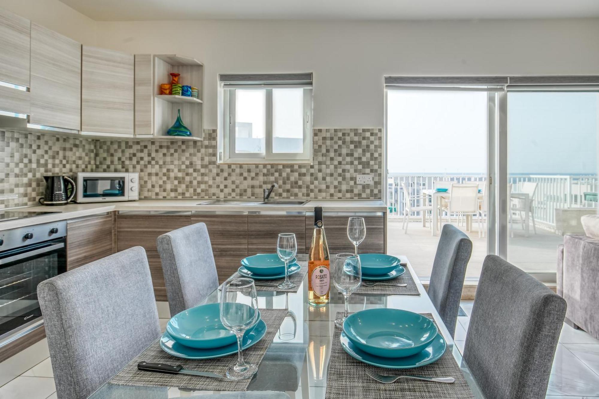 Poseidon Court Penthouse Superior Apartment St. Paul's Bay Exterior photo